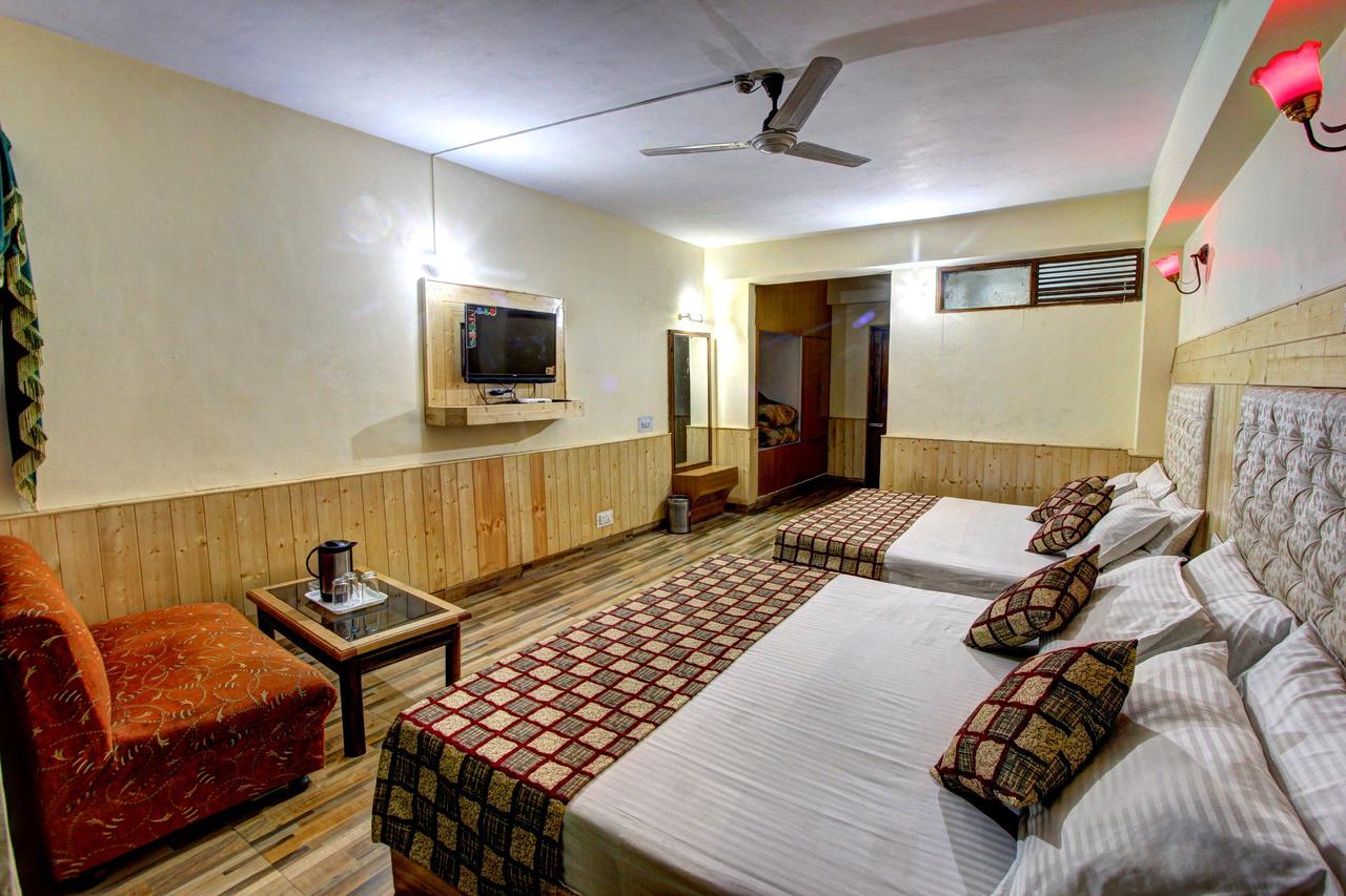 Hotel Highway Inn Manāli Exteriér fotografie