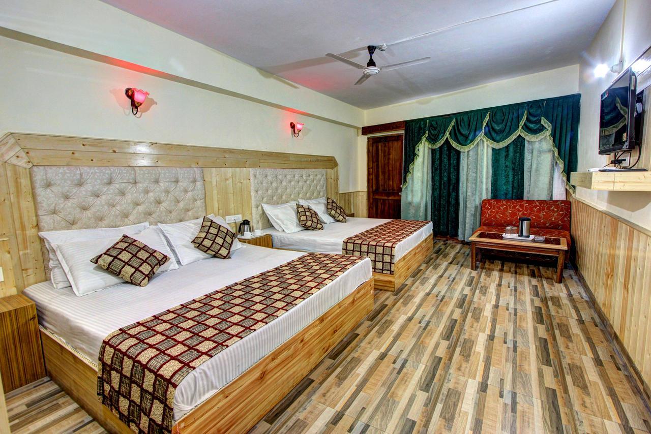Hotel Highway Inn Manāli Exteriér fotografie